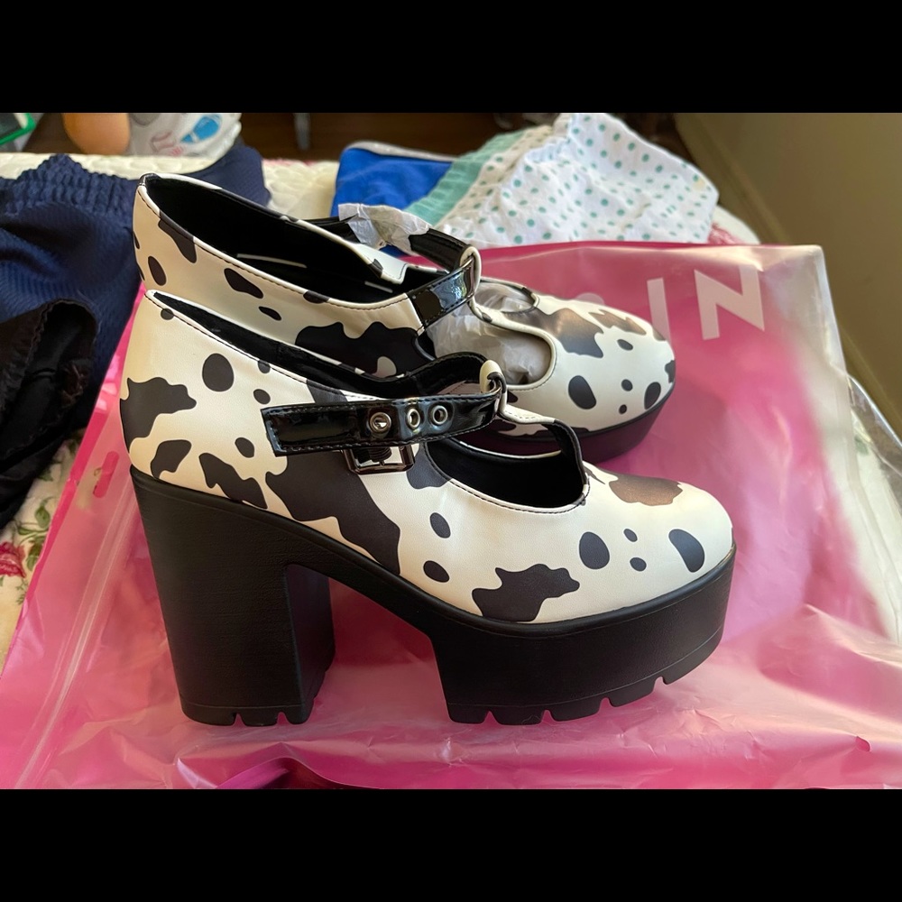 Shein cow high pumps